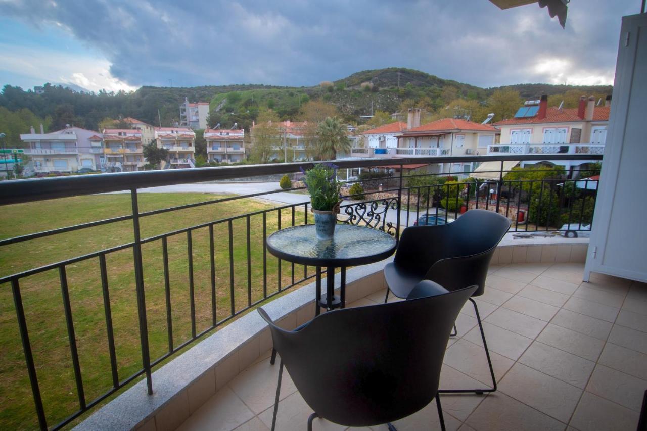Mistral Luxury Living Aparthotel Nea Peramos  Ngoại thất bức ảnh